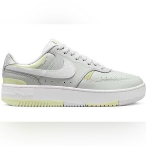 Nike gamma force shoes NWT 9.5